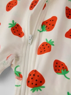 Kortärmad pyjamasoverall jordgubbar