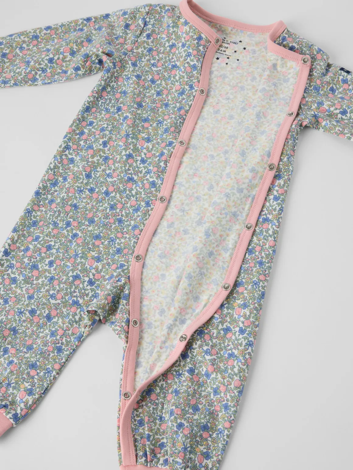 Pyjamasoverall blommig
