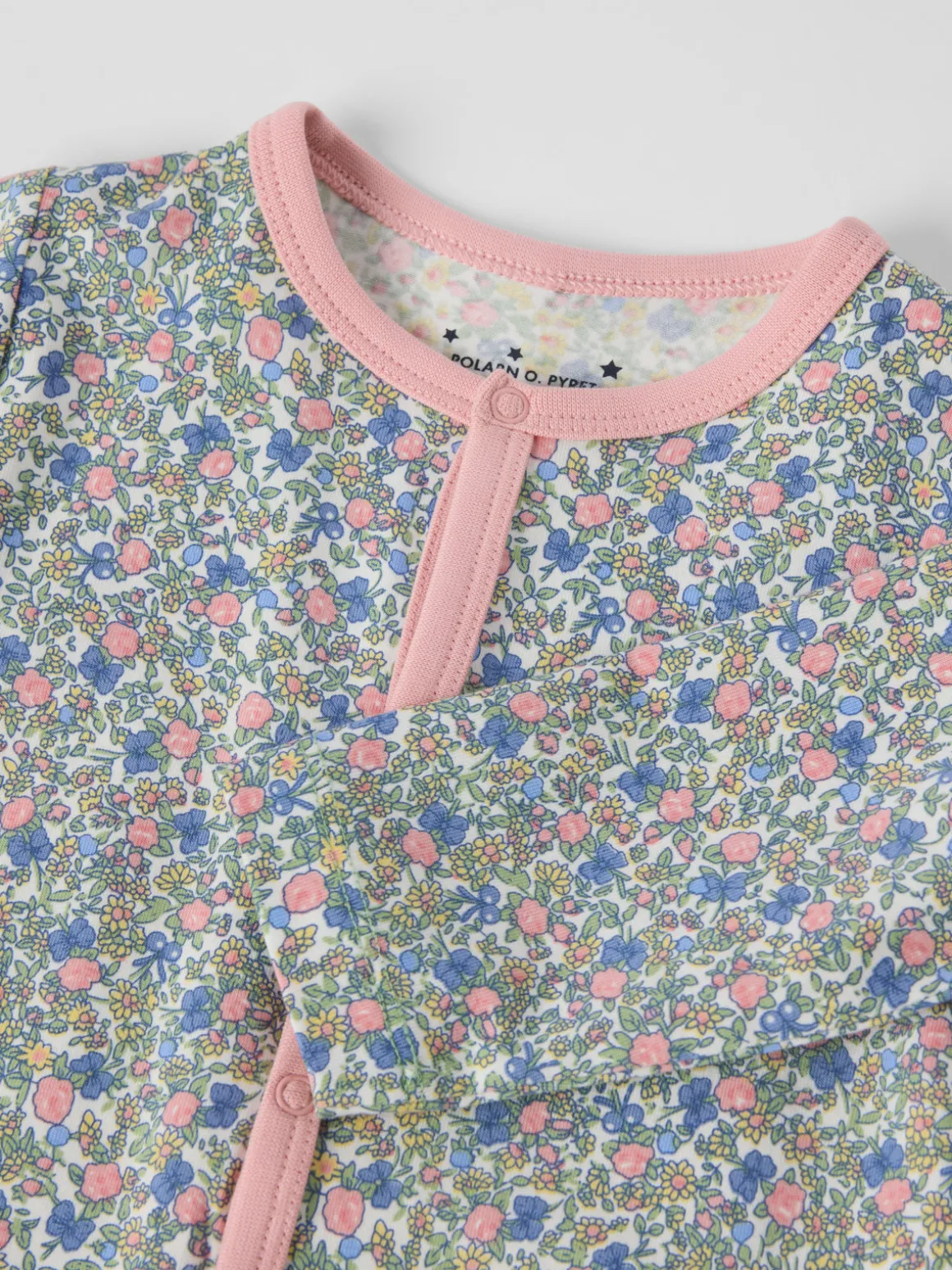 Pyjamasoverall blommig