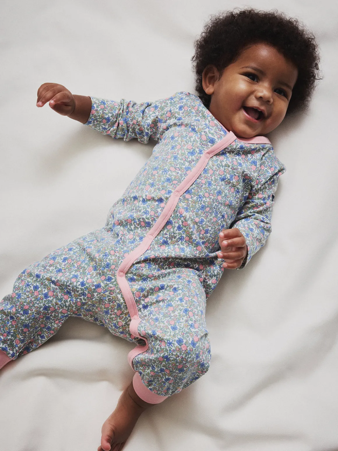 Pyjamasoverall blommig